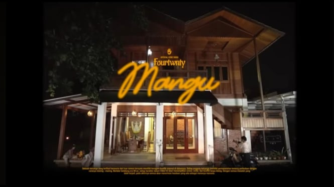 Potongan klip video musik Mangu - Fourtwnty feat Charita Utami.