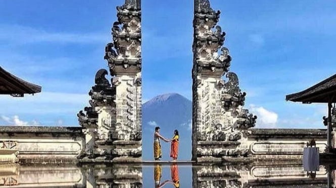 Keindahan Pura Luhur Lempuyang