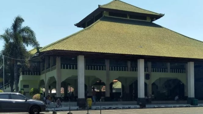 Masjid Agung Sudirman di Denpasar, Bali sudah berdiri sejak 1974