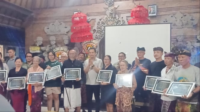 Prosesi penerimaan apresiasi di bidang seni