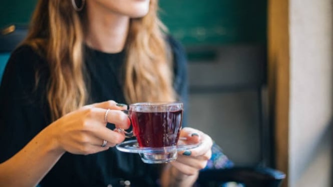 Minum teh selain menambah semangat juga menenangkan