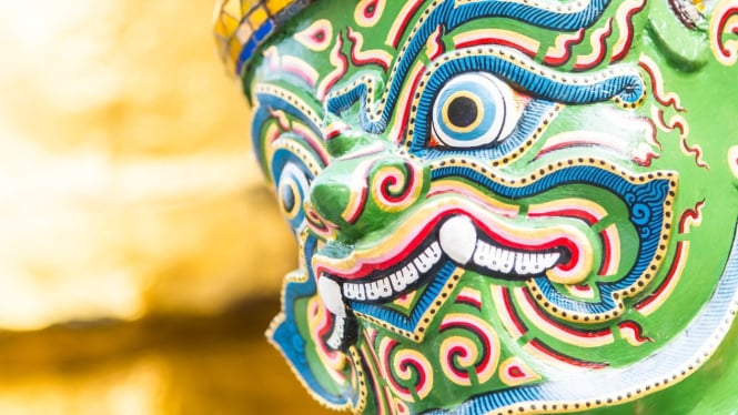 Topeng tradisional Asia, simbol kekuatan dan perlindungan