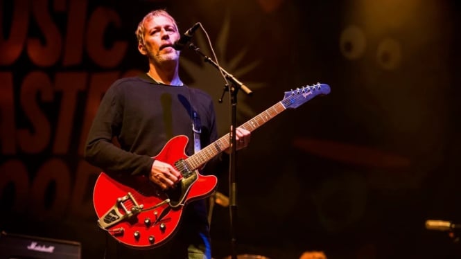 Mantan personil Oasis, Andy Bell, siap gabung lagi dengan Oasis