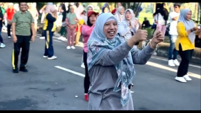Ratusan warga antusias mengikuti senam bersama