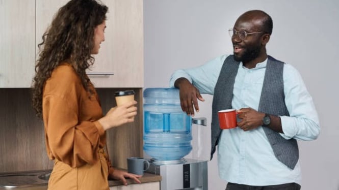 Dispenser sudah jadi bagian kebutuhan utama untuk air minum