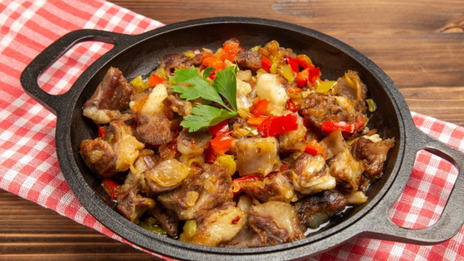 Ilustrasi Sate Daging Goreng