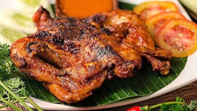 Ayam Taliwang yang lezat dan menggoda