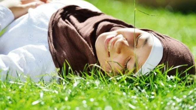Wanita berhijab tetap perlu merawat rambut