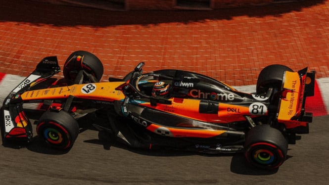 Dua pembalap McLaren akan start dari barisan depan