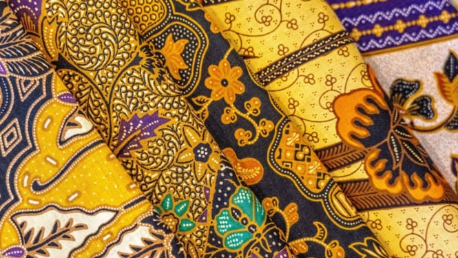 Batik bukan hanya tradisi tapi juga tren yang berkelas
