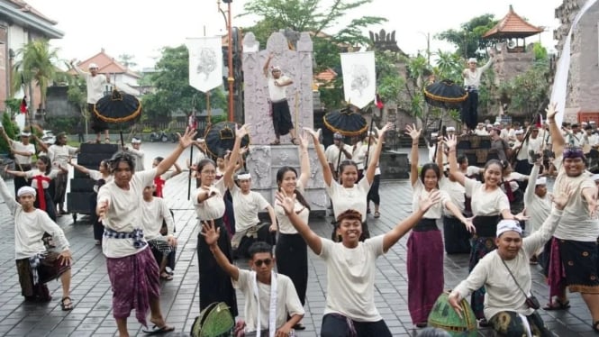 Latihan duta seni Buleleng jelang PKB 2025