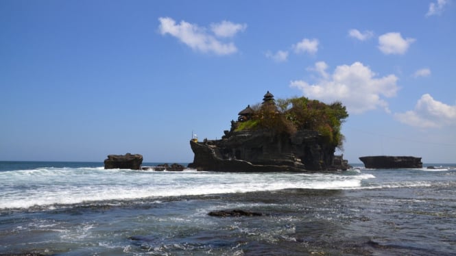 Pura Tanah Lot, destinasi ikonik Canggu
