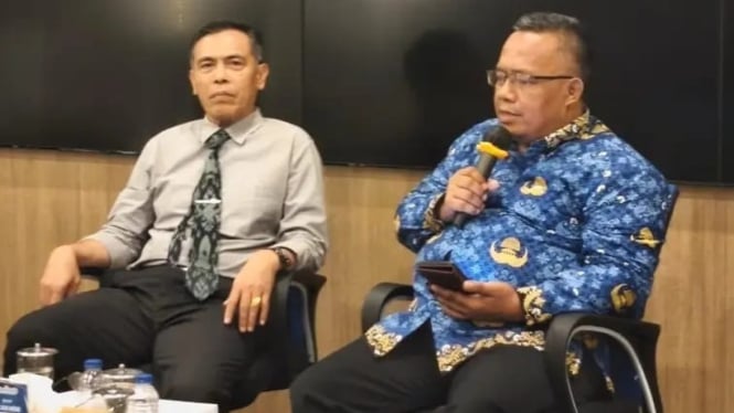 Kadis PUPR (Kiri) & Kadis Kominfo (Kanan) Rilis Jalan Tol