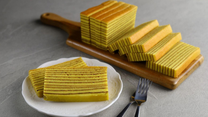 Kue lapis legit penuh cita rasa