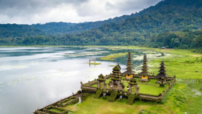 Pemandangan Menakjubkan Danau Tamblingan di Bali