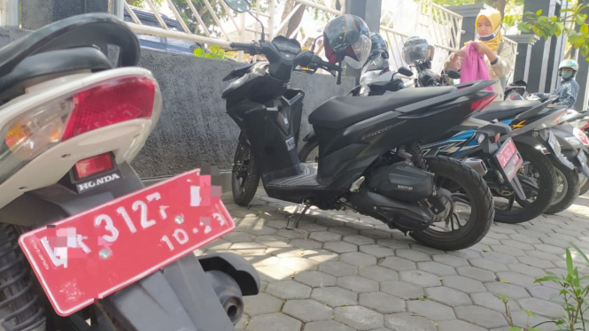 Kendaraan dinas Pemkab Lombok Tengah