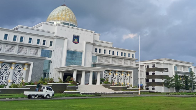 Kantor Bupati Lombok Tengah akan dilengkapi Bencingah Agung