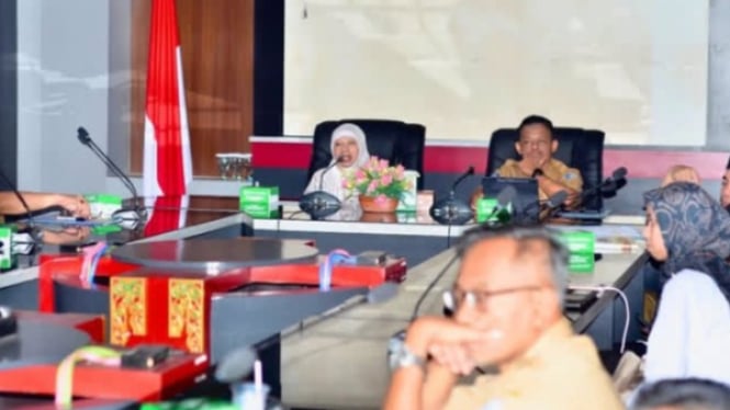 Wabup UNA pimpin rapat koordinasi penanggulangan kemiskinan