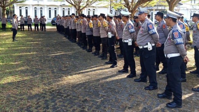Jajaran Polres Lombok Barat turun penuh dalam apel pengamanan