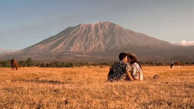 Hamparan Savana Tianyar Gunung Agung di Karangasem, Bali.