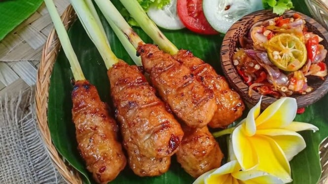 Sate lilit sebagai simbol keharmonisan