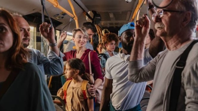 Transportasi umum adalah ruang sosial baru bagi generasi urban