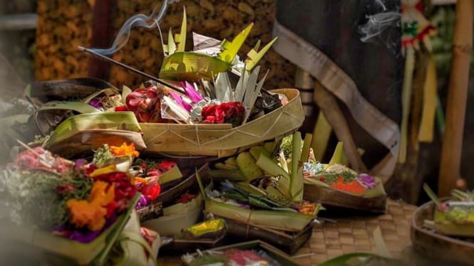 Canang Sari: pukulan estetika dan nuansa ritual yang melibatkan energi