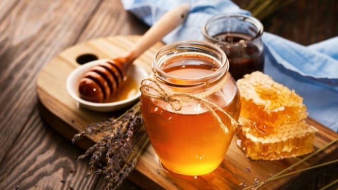 Kenali ciri-ciri madu asli Sumber: Mel/Pinterest