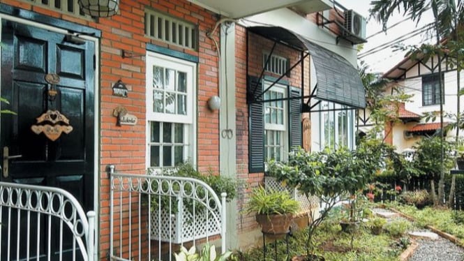 Taman Bergaya Cottage Yang Klasik, Romantis, dan Menyejukkan Mata