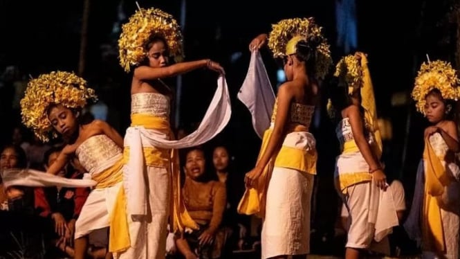 Tarian trans sakral dari Bali, Sanghyang Dedari