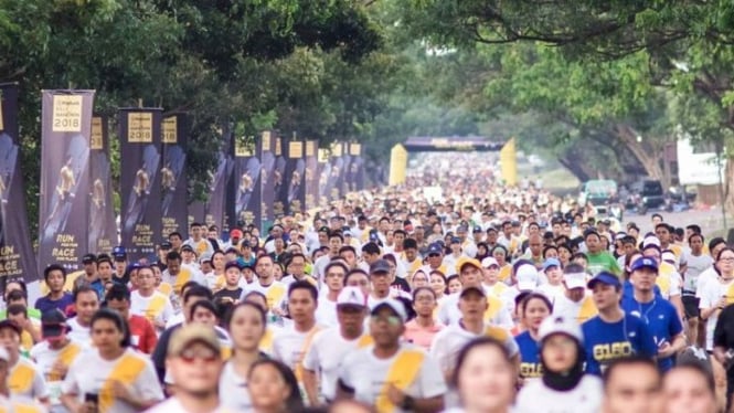 Ribuan peserta mengikuti event maybank marathon Bali