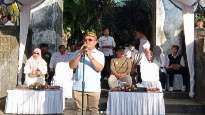Bupati Lombok Barat dan Dirut PTAM Giri Menang