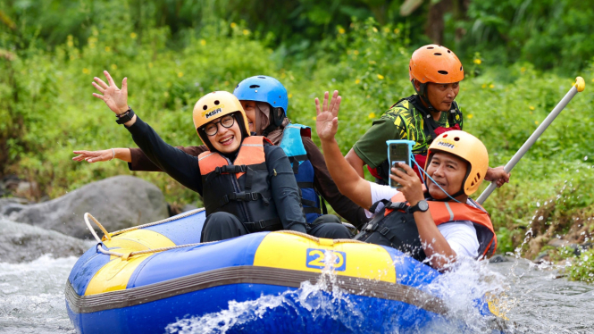Pesona Sungai Badeng di Kaki Raung Banyuwangi