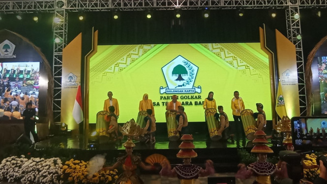 Sekjen Bersama Bendahara Umum DPP Partai Golkar Buka