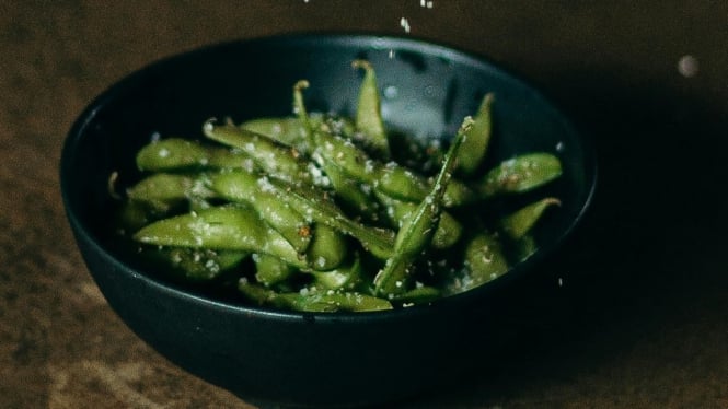 Kacang Edamame yang mampu meningkatkan fungsi otak dan memori.