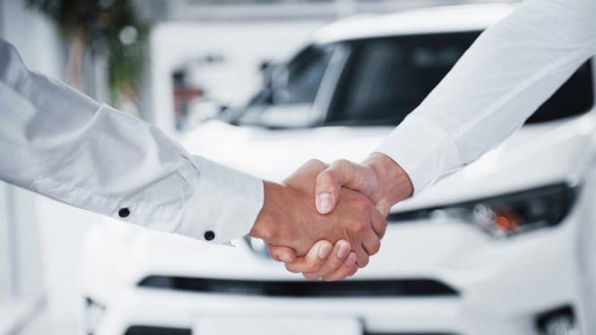 Tips Membeli Mobil Pertama Agar Tidak Menyesal