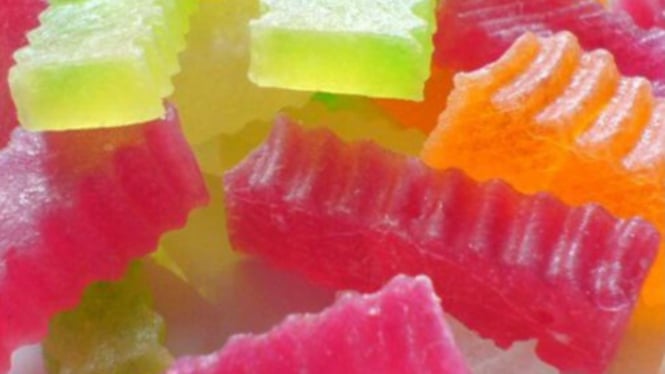 Dodol rumput laut sebagai jajanan khas Lombok