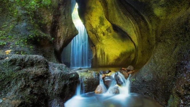 Keindahan Tukad Cepung Waterfall