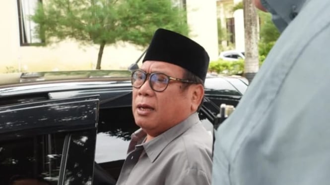 Mantan Bupati Lombok Tengah Suhaili FT