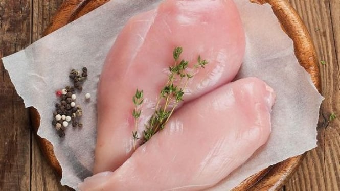 Dada ayam mengandung rendah kalori dan tinggi protein