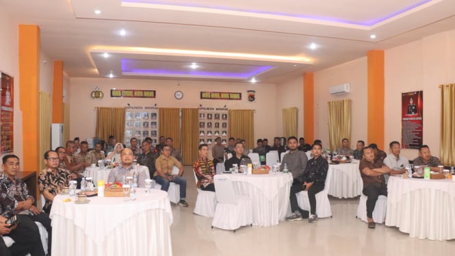 Kapolresta Mataram Bersama Jajaran Nonton Bareng Wayang