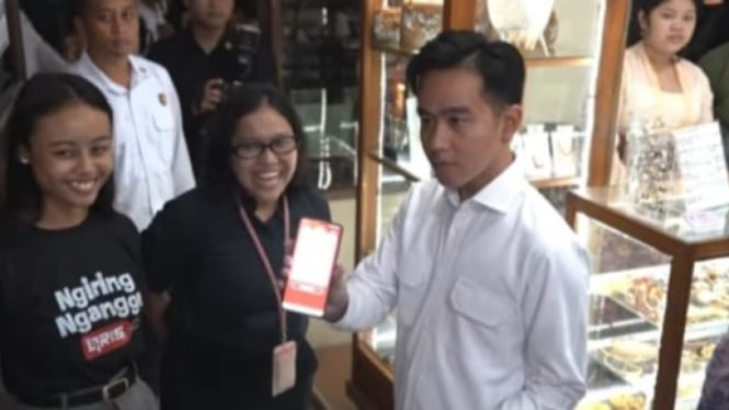 Wakil Presiden RI Gibran Rakabuming Raka, gunakan QRIS