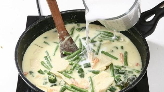 Masakan gagal, karena santan pecah