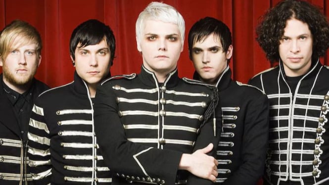 Band bergenre alternative rock ternama dunia, My Chemical Romance.