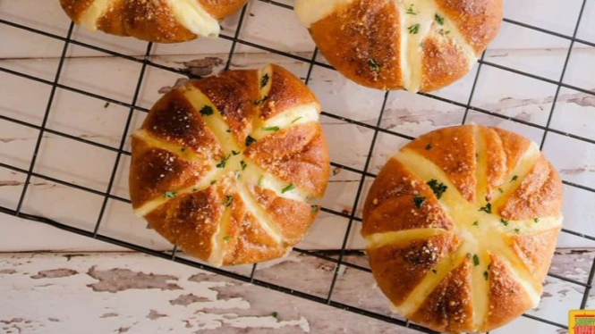 Korean garlic bread dengan cream cheese filling