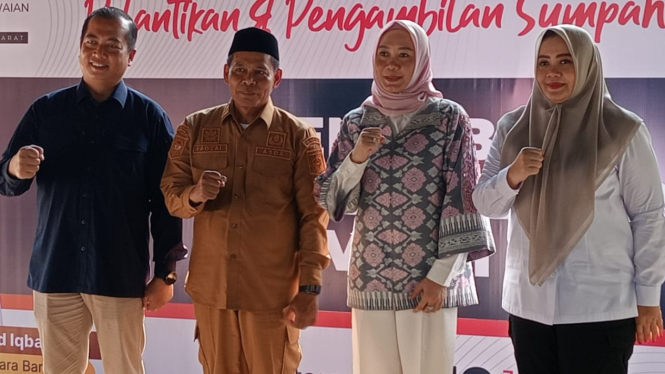Gubernur Iqbal Lantik Faozal Jadi Sekda NTB