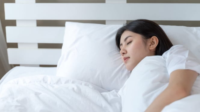 Ilustrasi orang tidur siang dengan nyaman