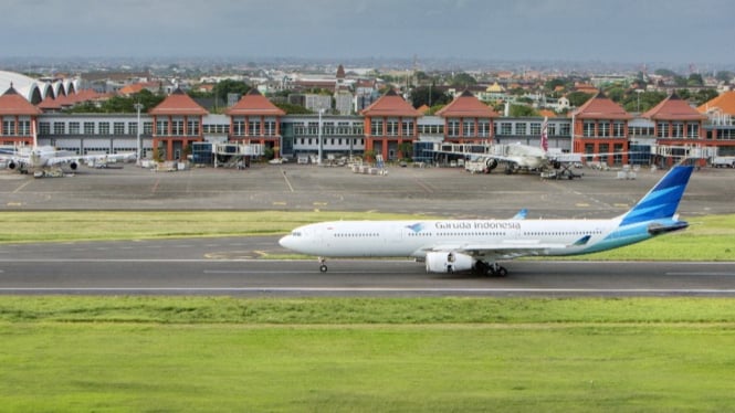Suasana runway Bandara I Gusti Ngurah Rai Bali