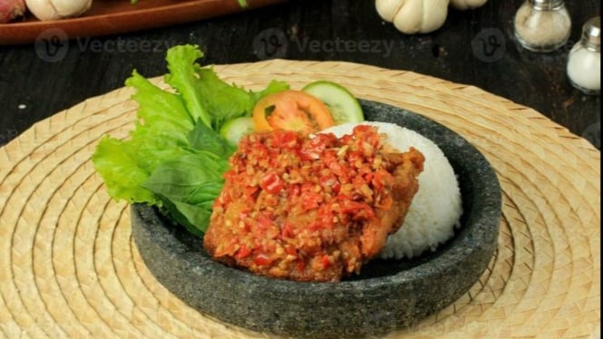 Ayam Geprek Sambal Bawang