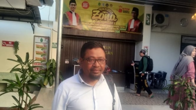 Pengacara, Ahmad Dimiati Hamzar